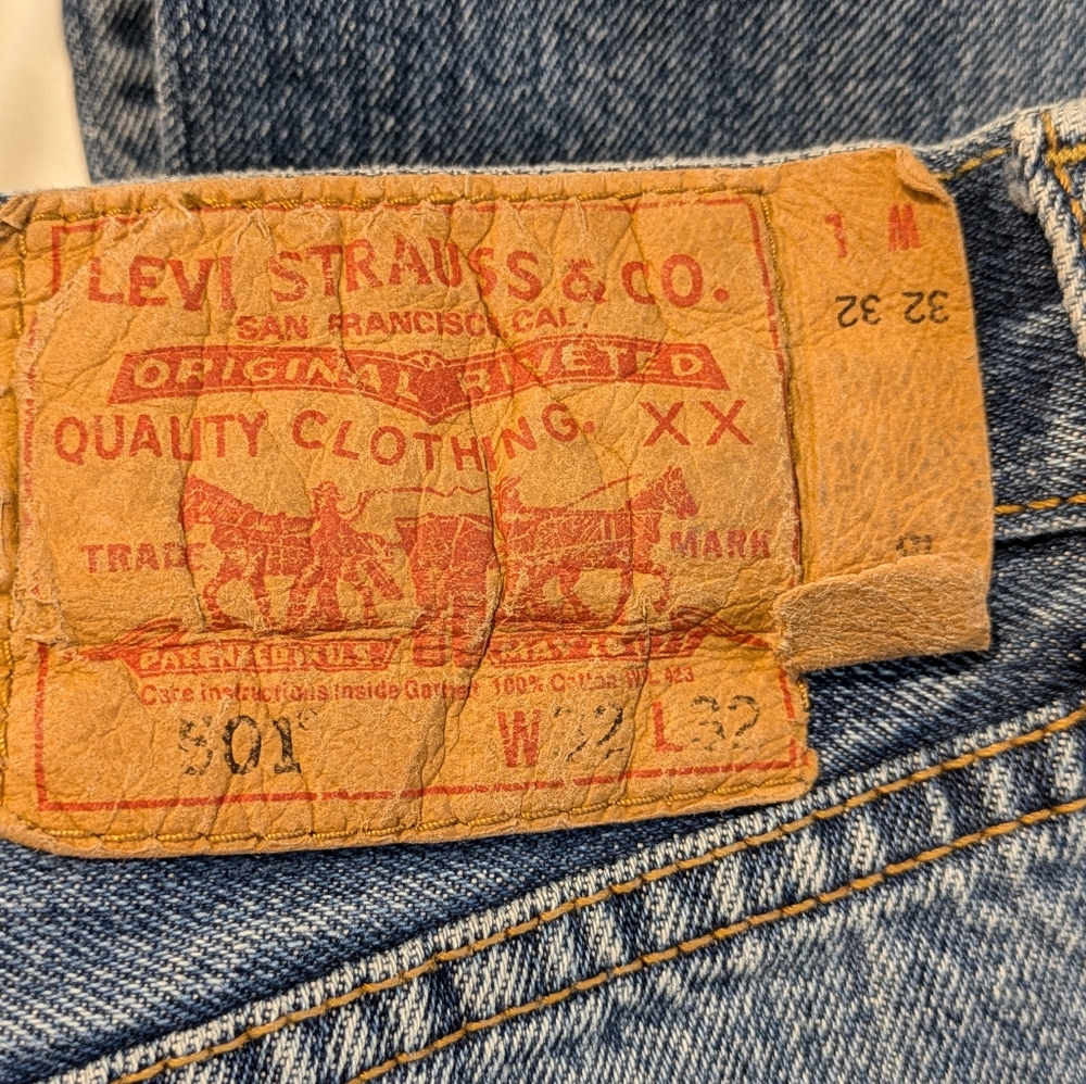 Levi 501 button fly blue jeans
